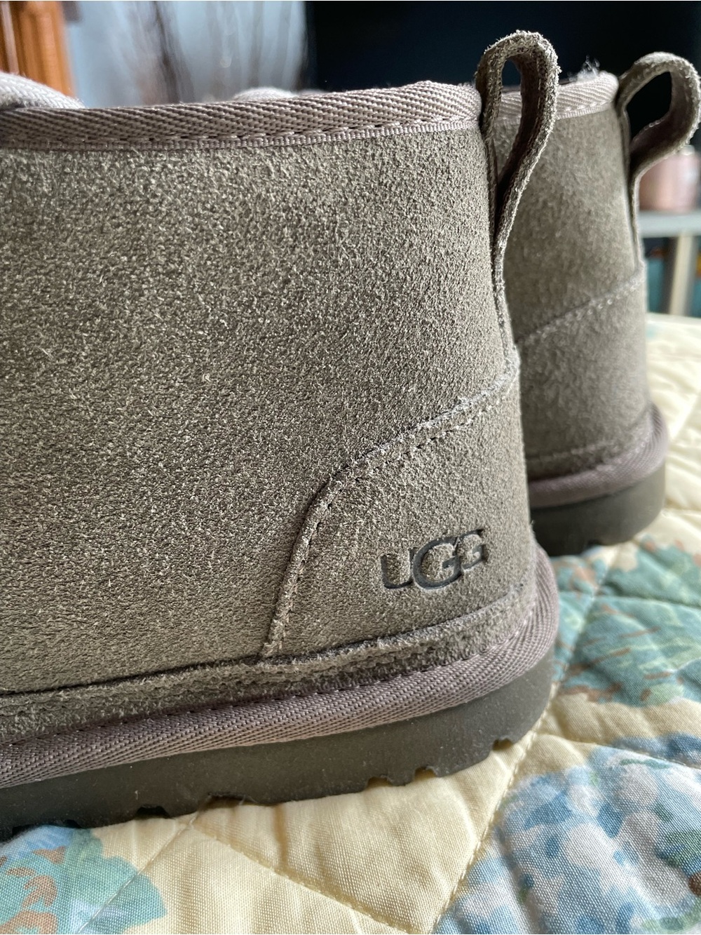 UGG Boots Neumel Suede in Dark Gray